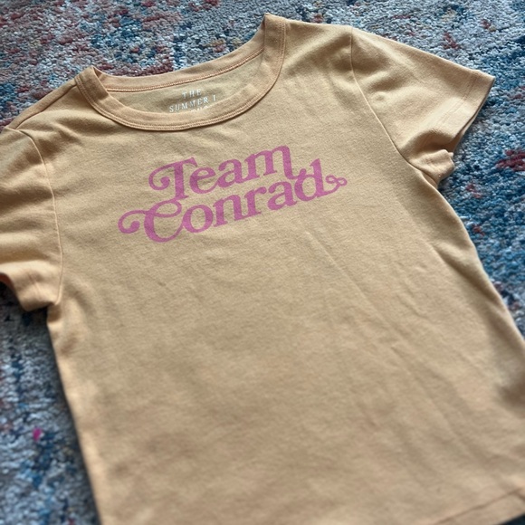 American Eagle x The Summer I Turned Pretty Team Conrad Orange Tshirt Size Small - Picture 3 of 4